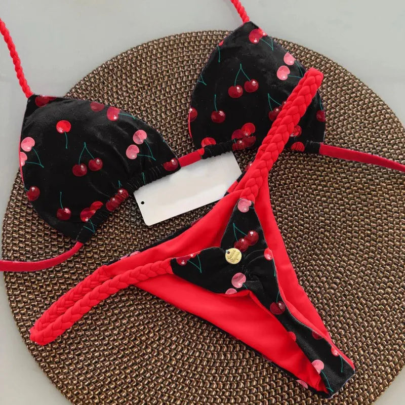 Elvi™ - Sexig bikinimodell