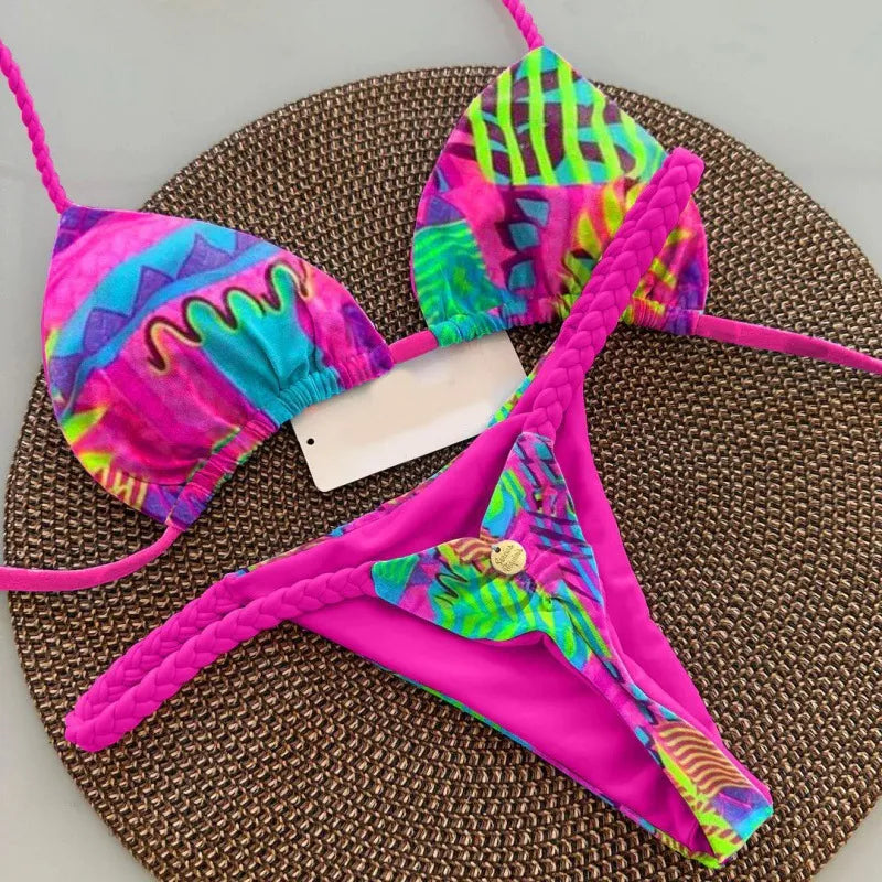 Elvi™ - Sexig bikinimodell