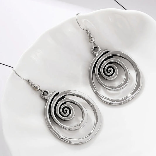 Elvina™ - Silverörhängen med labyrintmönster
