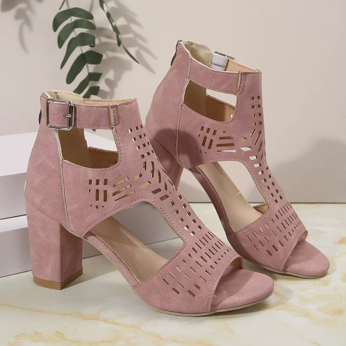 Tulla™ - Klackade romerska sandaler