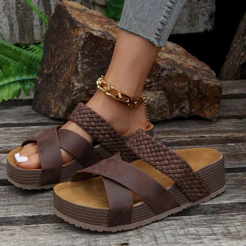 Kleo™ - Moderiktiga flätade sandaler